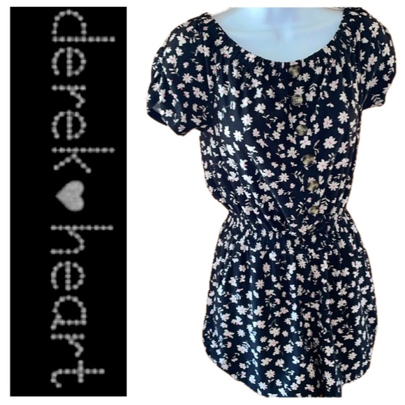 Derek Heart Tops - Black Floral Romper 🖤🤍🌸